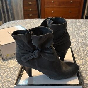 Elegant Black Ankle Boots